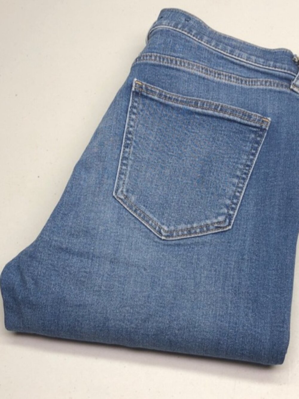 LIKE NEW GAP CIGARETTE HIGH-RISE JEANS 10/30x30 ⭐️
